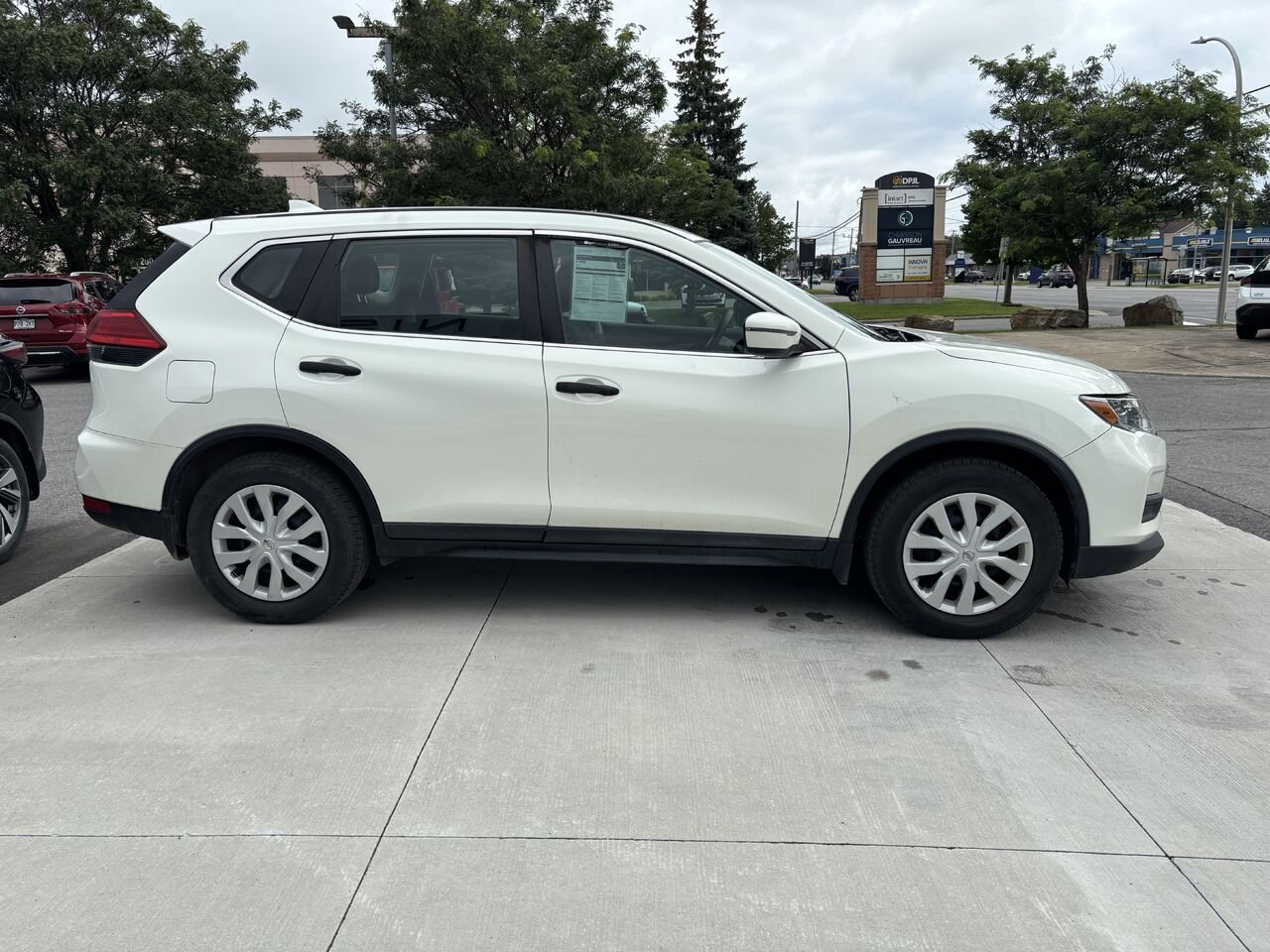 Nissan Rogue S FWD 2017 Blanc Châteauguay - photo #6