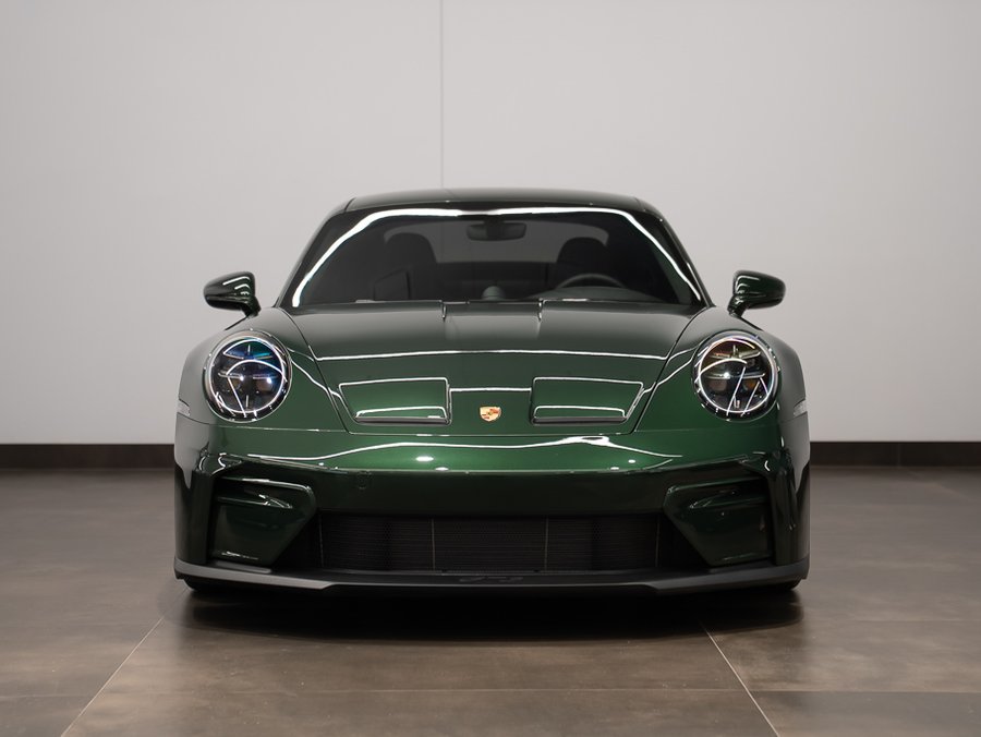 2026 Porsche 911 GT3 coupé avec ensemble Touring Green