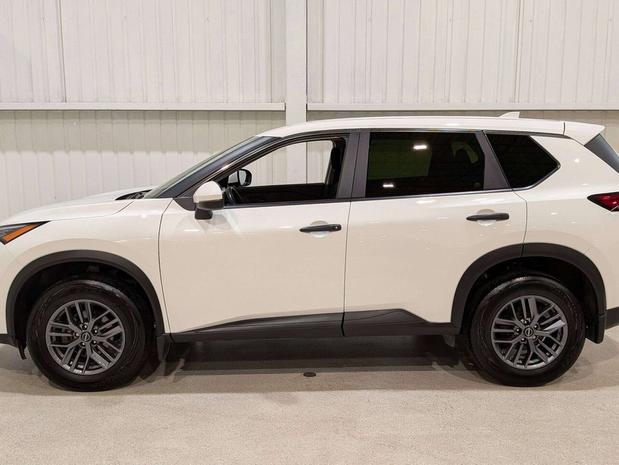 2024 Nissan Rogue White
