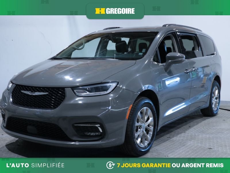 2022 Chrysler Pacifica Grey Laval - photo #2