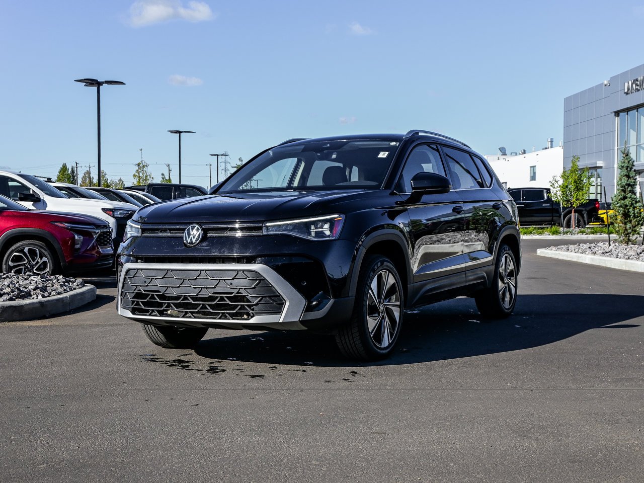 2025 Volkswagen Taos Comfortline 4MOTION Black Sherwood Park - photo #3