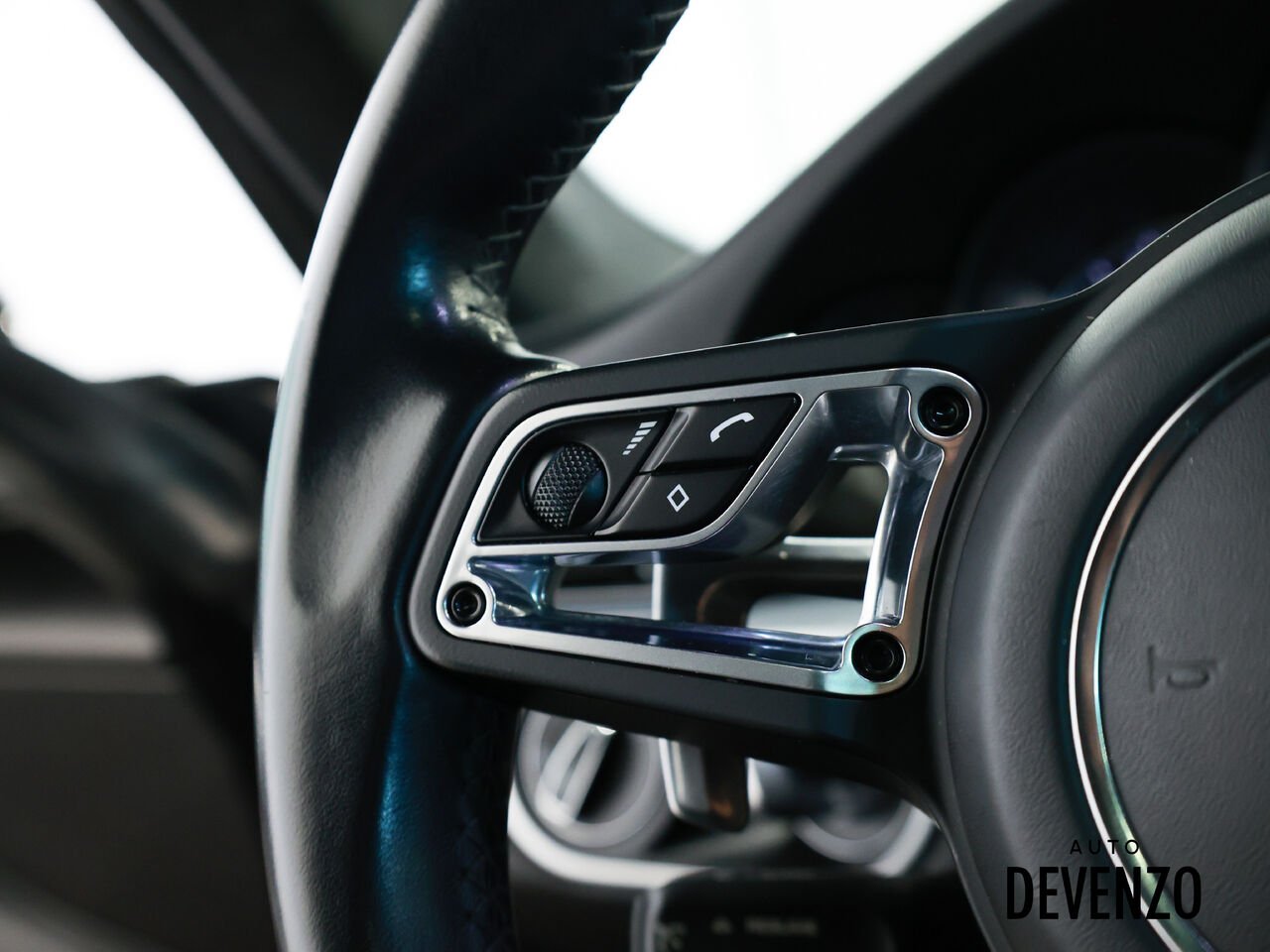 2018 Porsche 911 Black Saint-Eustache - photo #12