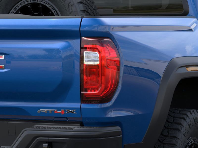 2024 GMC Canyon AT4X Dynamic Blue Metallic Saint-Eustache - photo #10