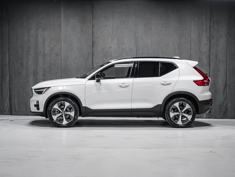 2026 Volvo XC40 B5 PLUS DARK CLIMAT CYCLISTE White