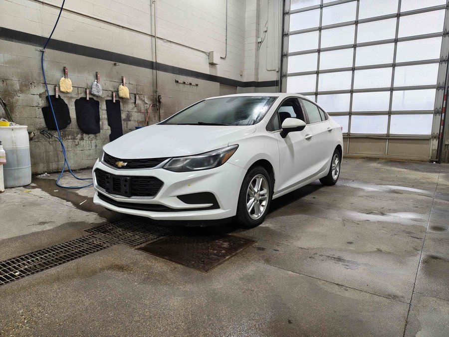 2017 Chevrolet Cruze LT Diesel True North 1.6T Auto | Technology Pkg White