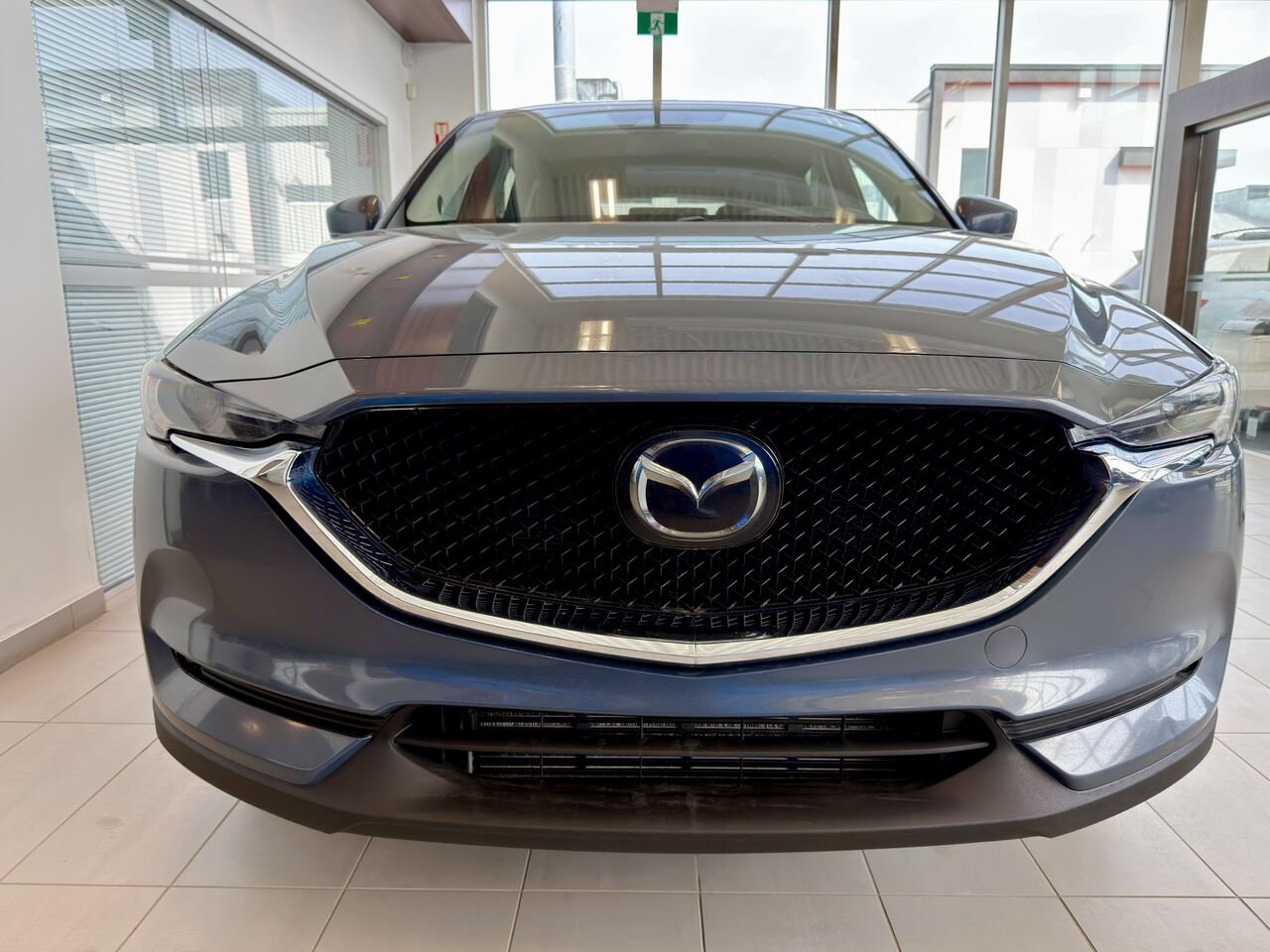 2021 Mazda CX-5 Grey Notre-Dame-des-Prairies - photo #3