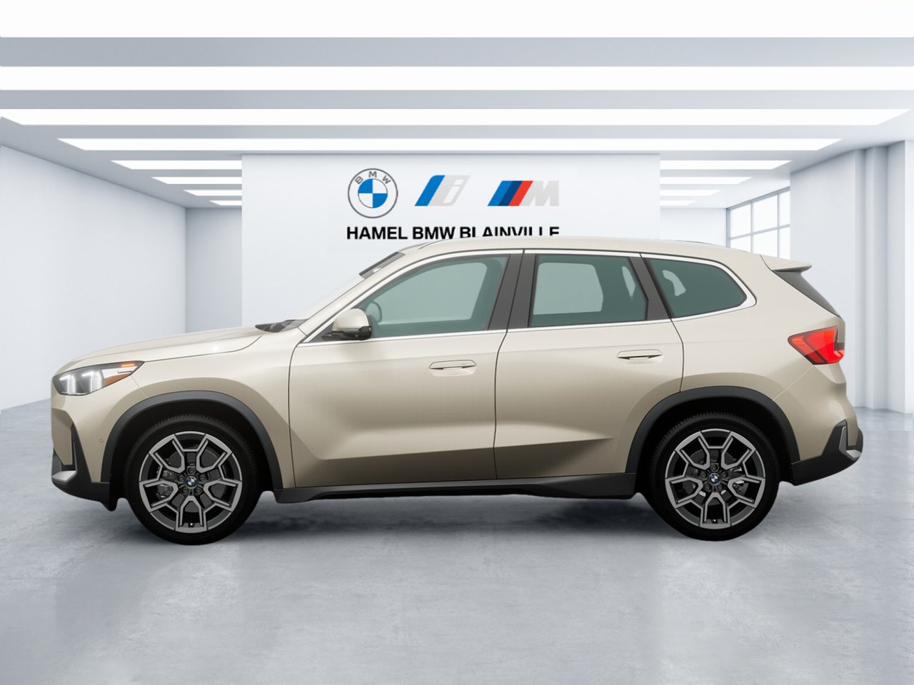 BMW X1 xLine 2026 Gris pur givré métallique Blainville - photo #2