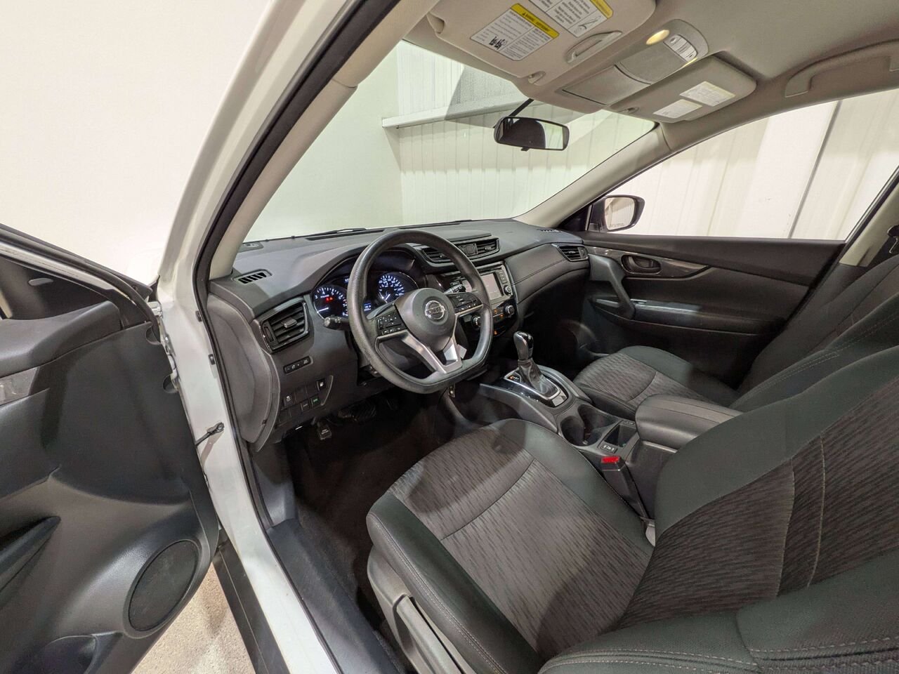 2020 Nissan Rogue FWD S White Val-David - photo #9