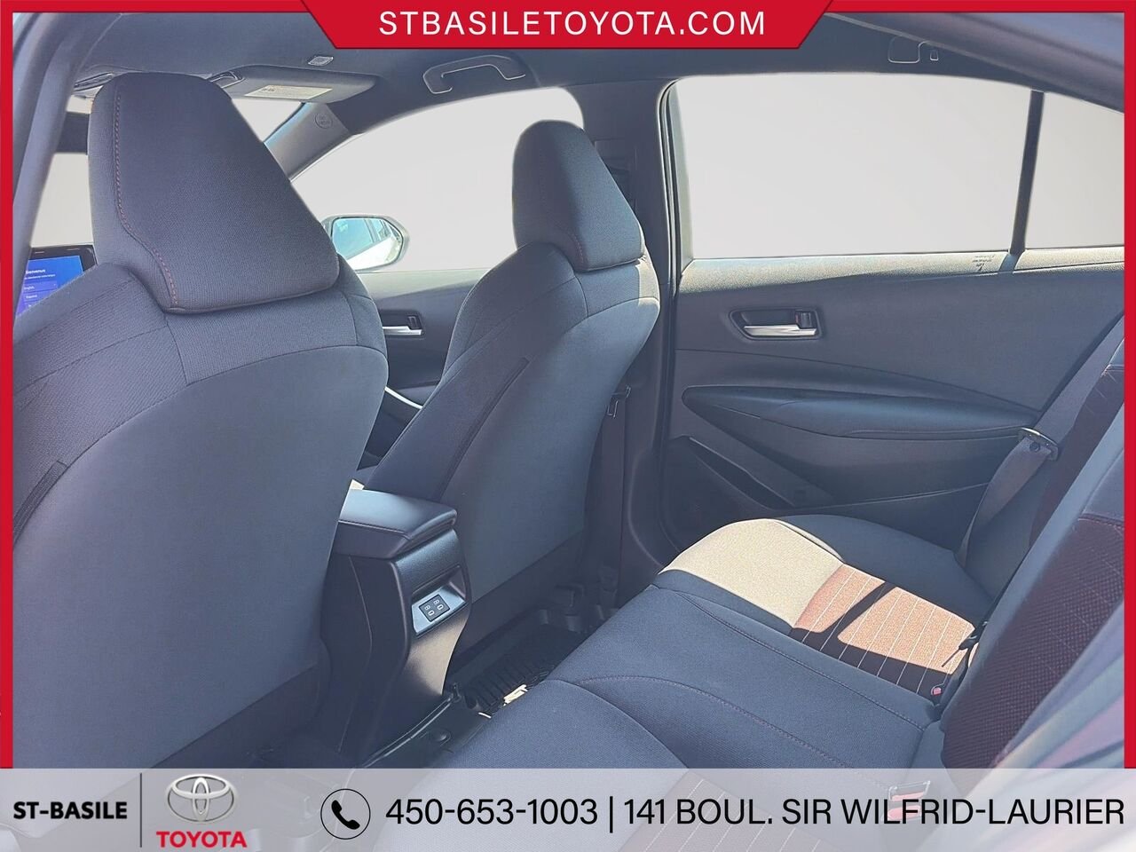 2024 Toyota COROLLA Classic Silver Metallic Saint-Basile-le-Grand - photo #12
