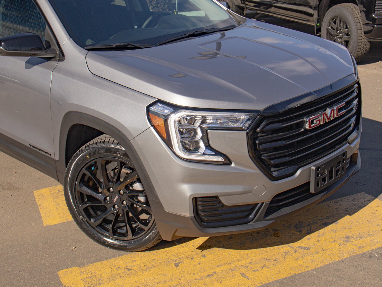 2024 GMC Terrain AWD 4dr SLE Grey Sherwood Park - photo #13