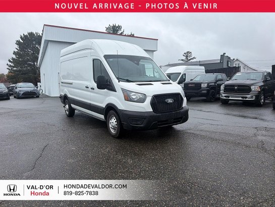 2026 Ford Transit fourgon utilitaire T-250 TI toit surélevé 148 po PNBV de 9 070 lb White