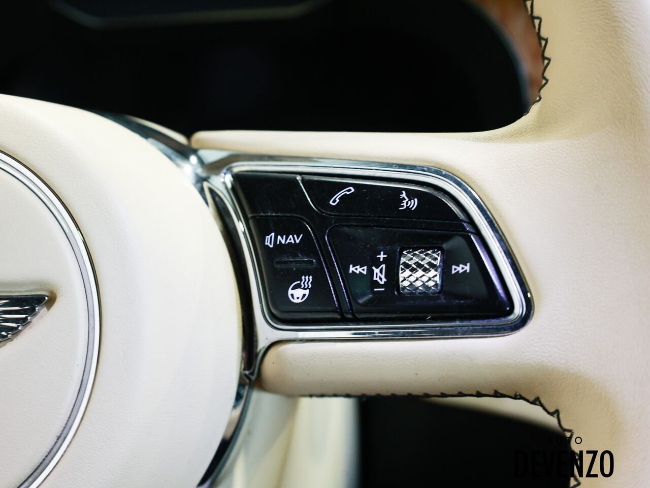 2023 Bentley Continental Blue Saint-Eustache - photo #15