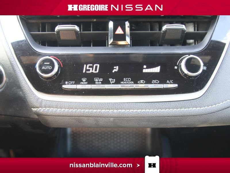 2021 Toyota Corolla Red Saint-Eustache - photo #17