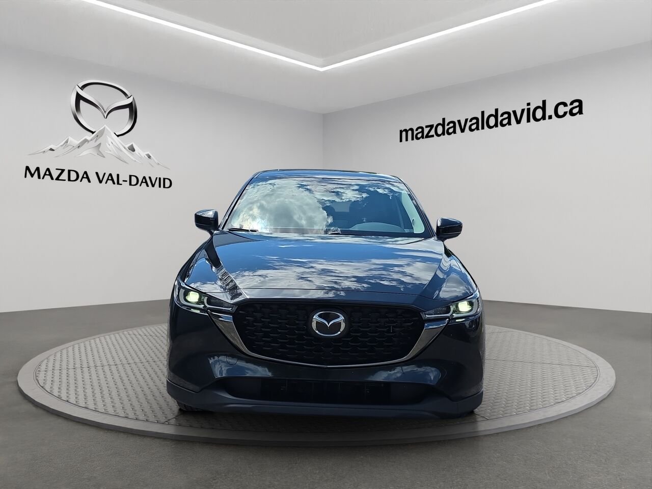 2023 Mazda CX-5 Édition Kuro TI, sièges en cuir, Toit ouvrant, Volant chauffant Black Val-David - photo #2