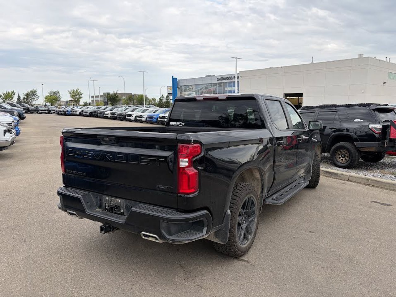 2023 Chevrolet Silverado 1500 4WD Crew Cab 147 RST Black Sherwood Park - photo #4