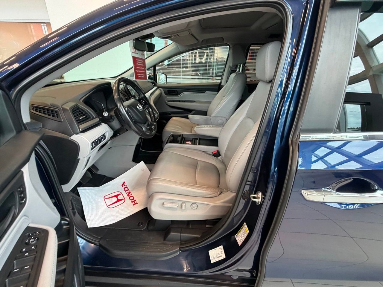 2018 Honda Odyssey Blue Notre-Dame-des-Prairies - photo #5