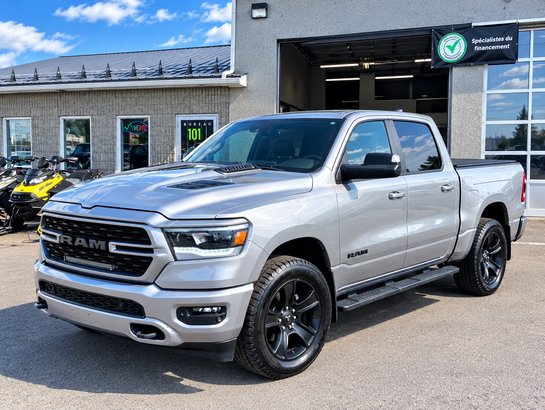 Ram 1500 Sport cabine d'équipe 4x4 caisse de 5 pi 7 po 2022 Gris