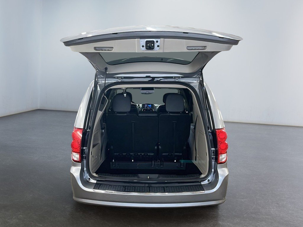 Dodge GRAND CARAVAN 2018 Gris Mont-Laurier - photo #22