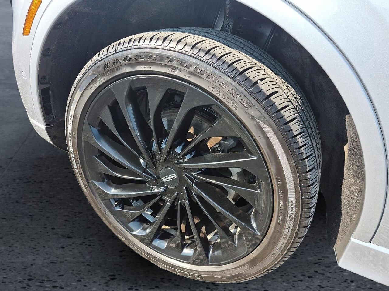 2023 Lincoln Aviator Silver Saint-Jérôme - photo #5