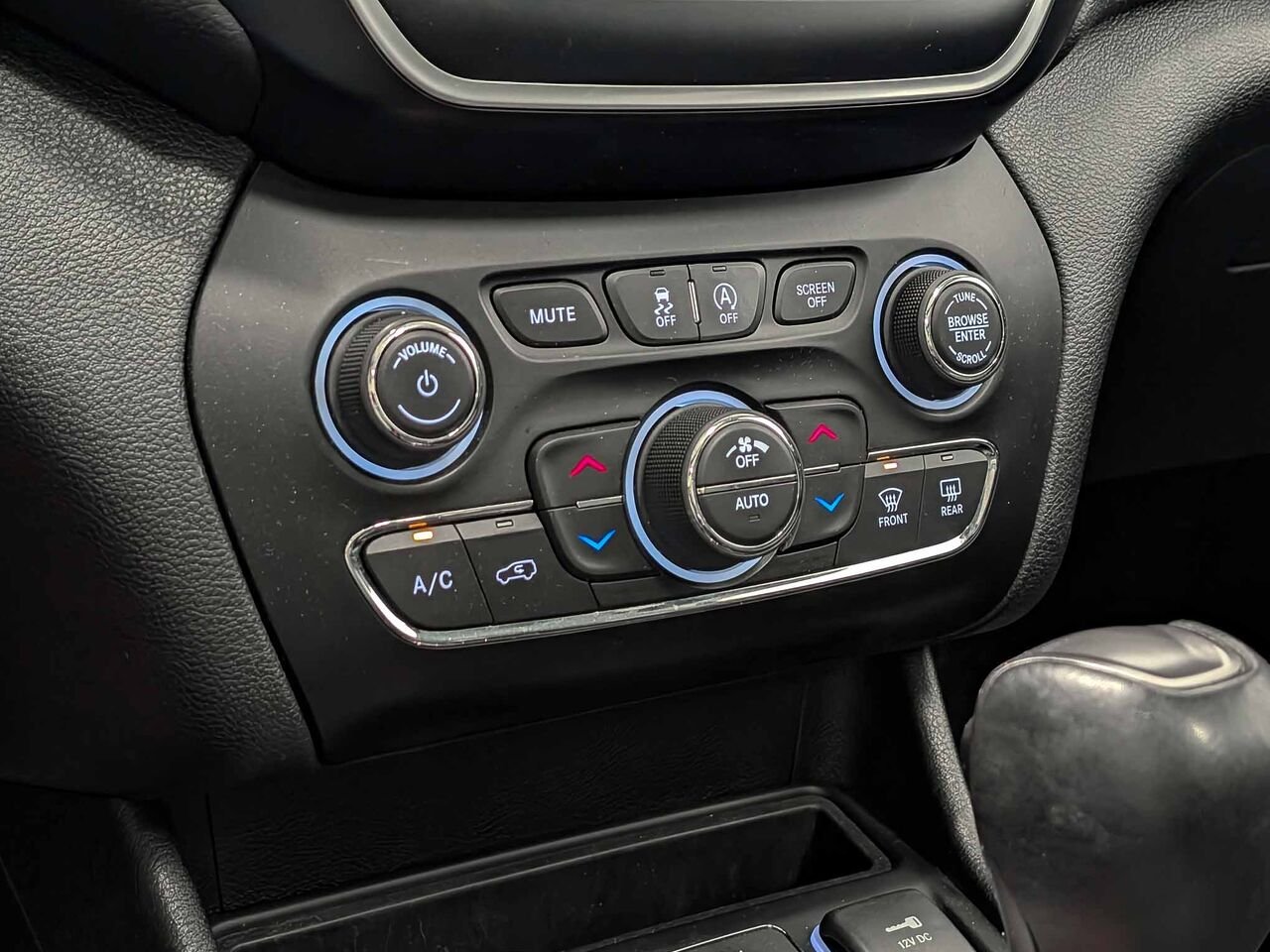 Jeep CHEROKEE 4x4 Altitude 8 Pneus Cuir Toit Pano 2021 Autre Sherbrooke - photo #10