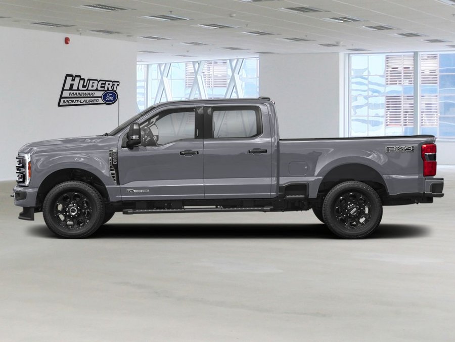 Ford Super Duty F-250 SRW XLT cabine 6 places 4RM caisse de 6,75 pi 2027 Gris marais