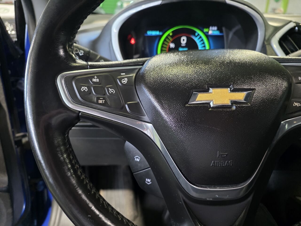 2016 Chevrolet Volt Blue  - photo #12