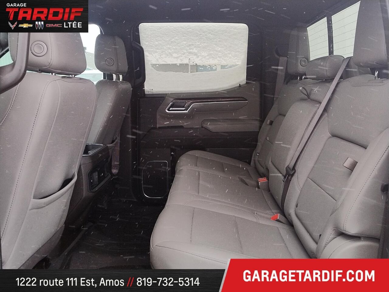 CHEVROLET 1500 4RM, CAISSE COURTE, CAB. MULTIPLAC 2024 Gris Mont-Laurier - photo #11