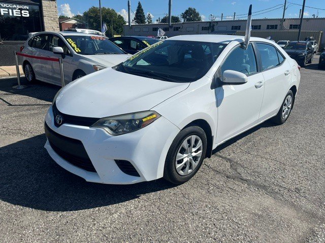 Toyota Corolla LE berline 4 portes 2016 Blanc Châteauguay - photo #0