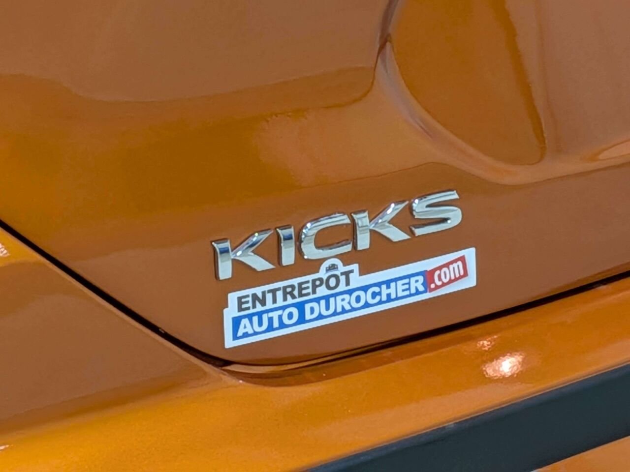 Nissan Kicks 2024 Orange Val-David - photo #32