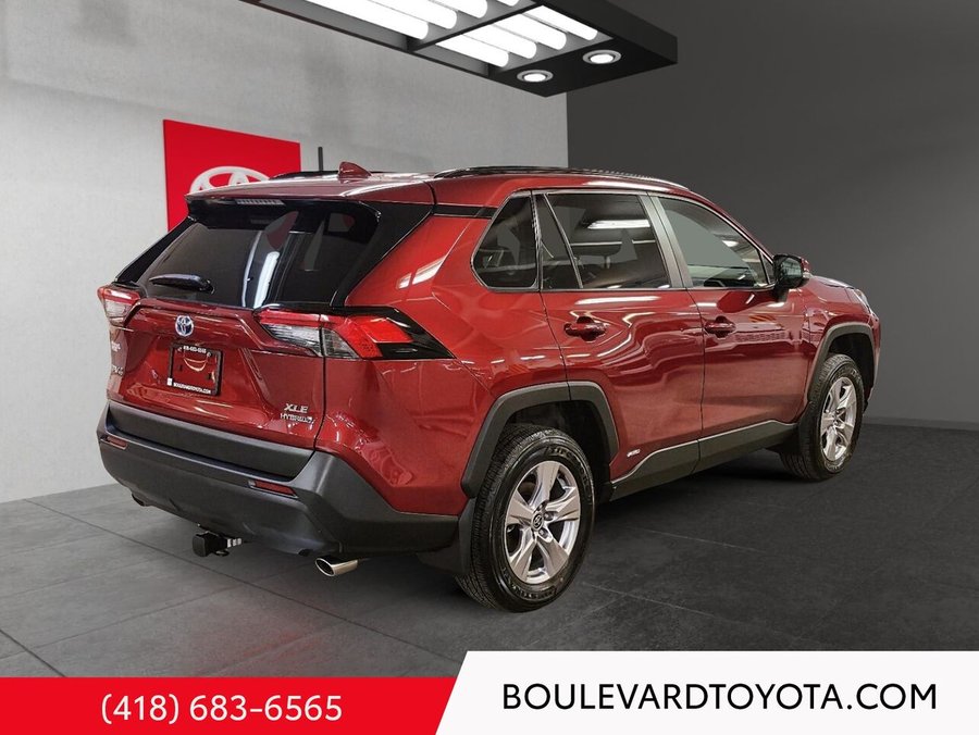 2022 Toyota RAV4 HYBRIDE, XLE, AWD Red