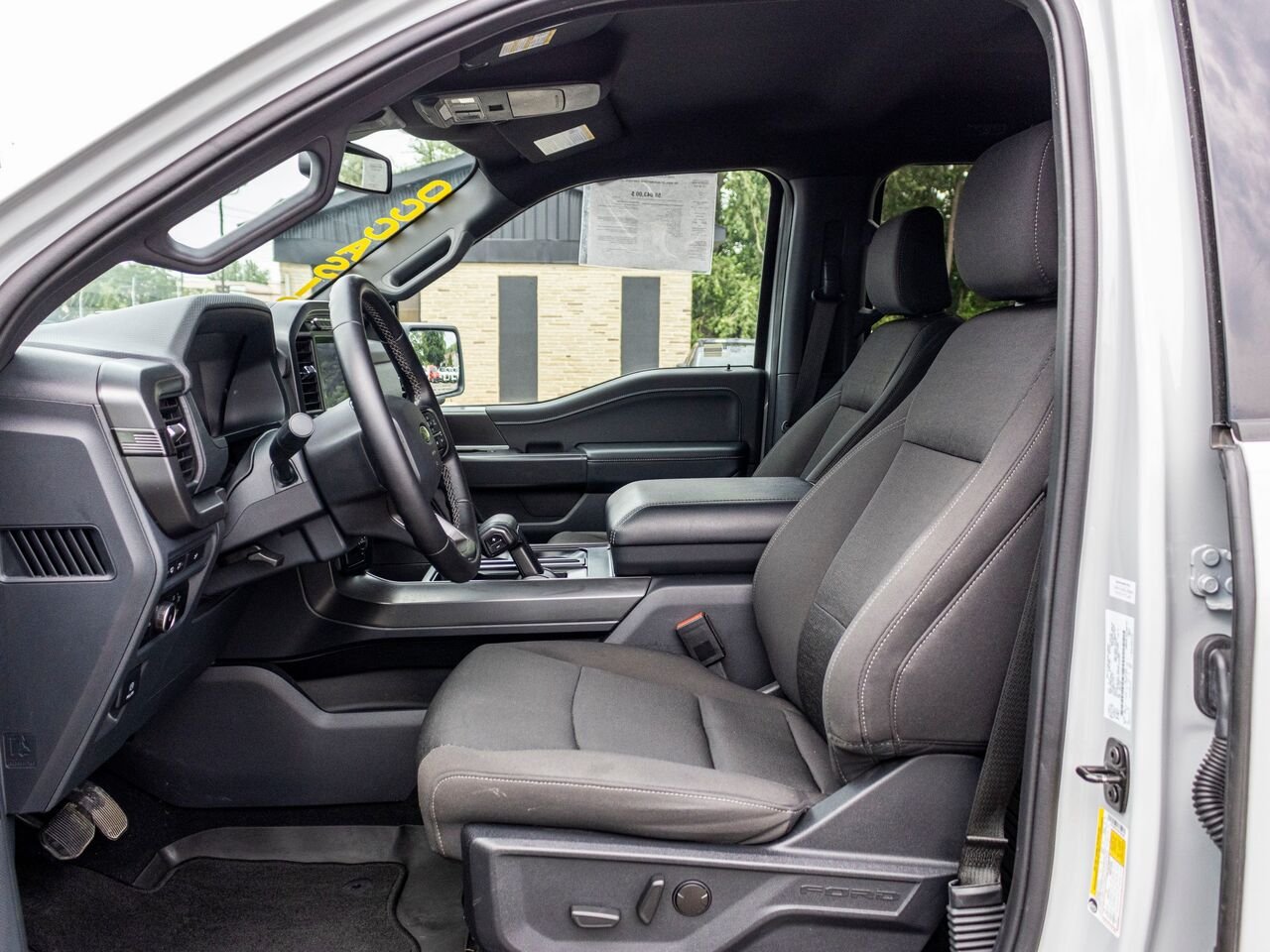 Ford F-150 XLT cabine SuperCrew 4RM caisse de 5,5 pi 2024 Gris Châteauguay - photo #25