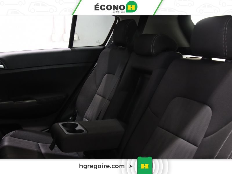 2020 Kia Sportage White Saint-Eustache - photo #20