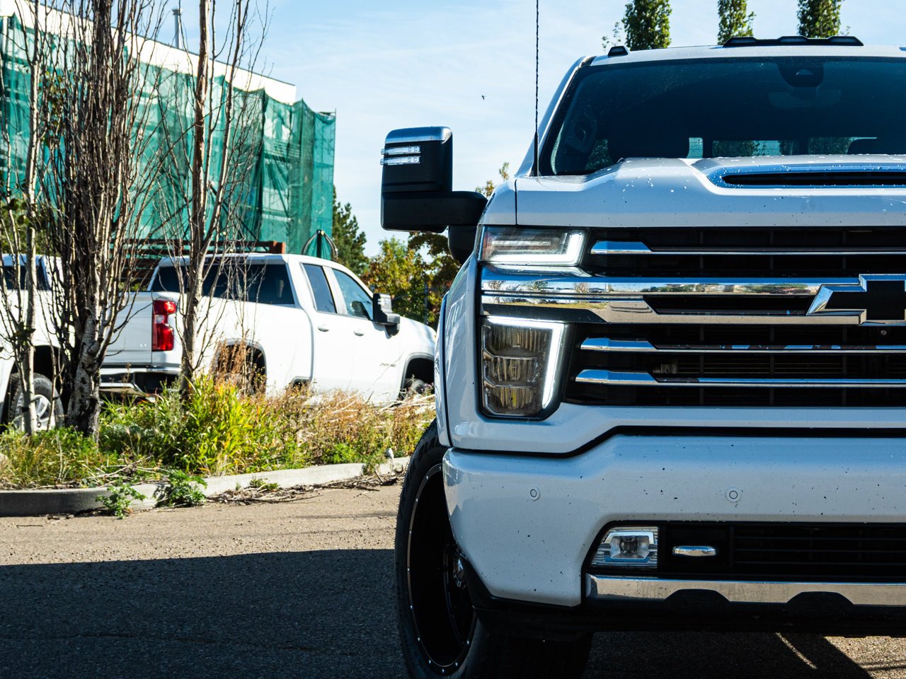 2023 Chevrolet Silverado 3500HD 4WD Crew Cab 159 High Country White Sherwood Park - photo #5