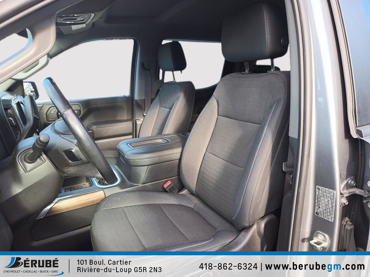 CHEVROLET Silverado 1500 4WD Crew Cab 2019 Gris Rivière-du-Loup - photo #6