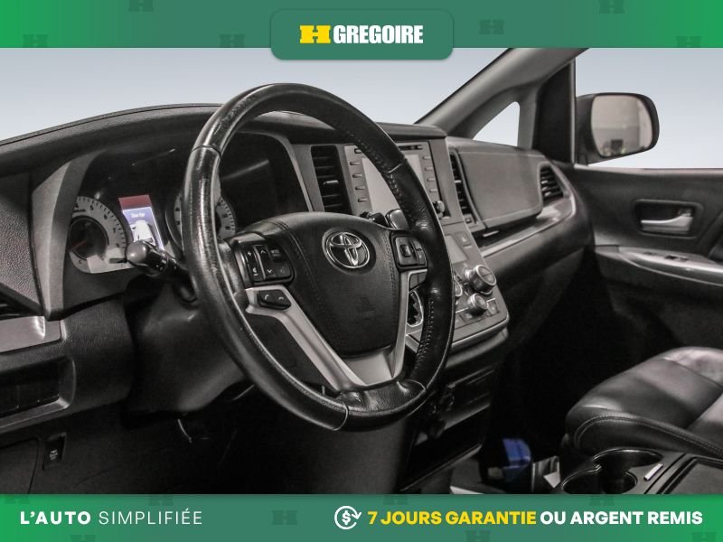 Toyota Sienna 2020 Blanc Laval - photo #11