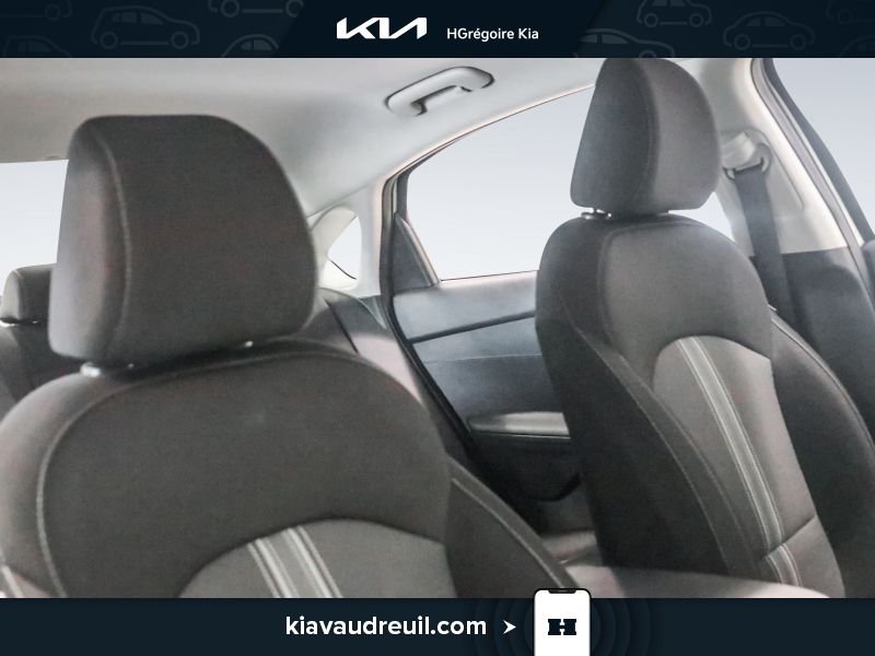 2024 Kia Forte White Saint-Eustache - photo #21