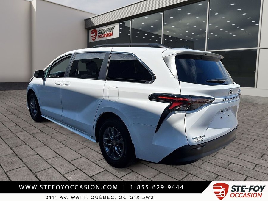 Toyota Sienna LE 8 PASSAGERS 2026 2026 Blanc