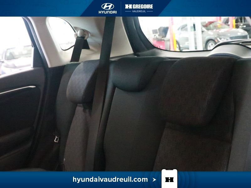 Honda Fit YA914 | 5dr HB CVT LX 2015 Gris Laval - photo #18