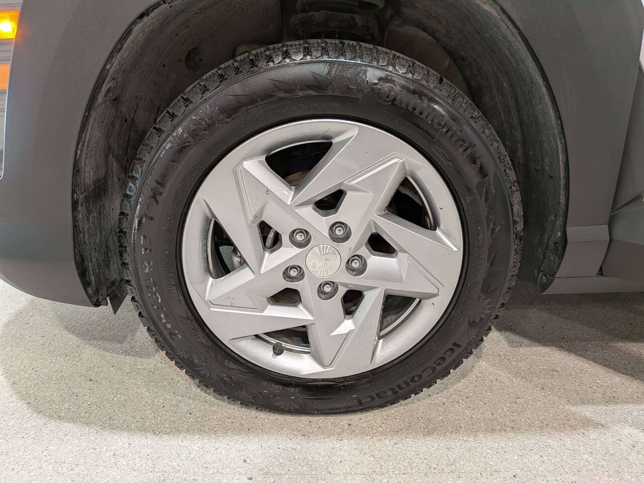 Hyundai Kona 2.0L Essential FWD 2024 Blanc Val-David - photo #32