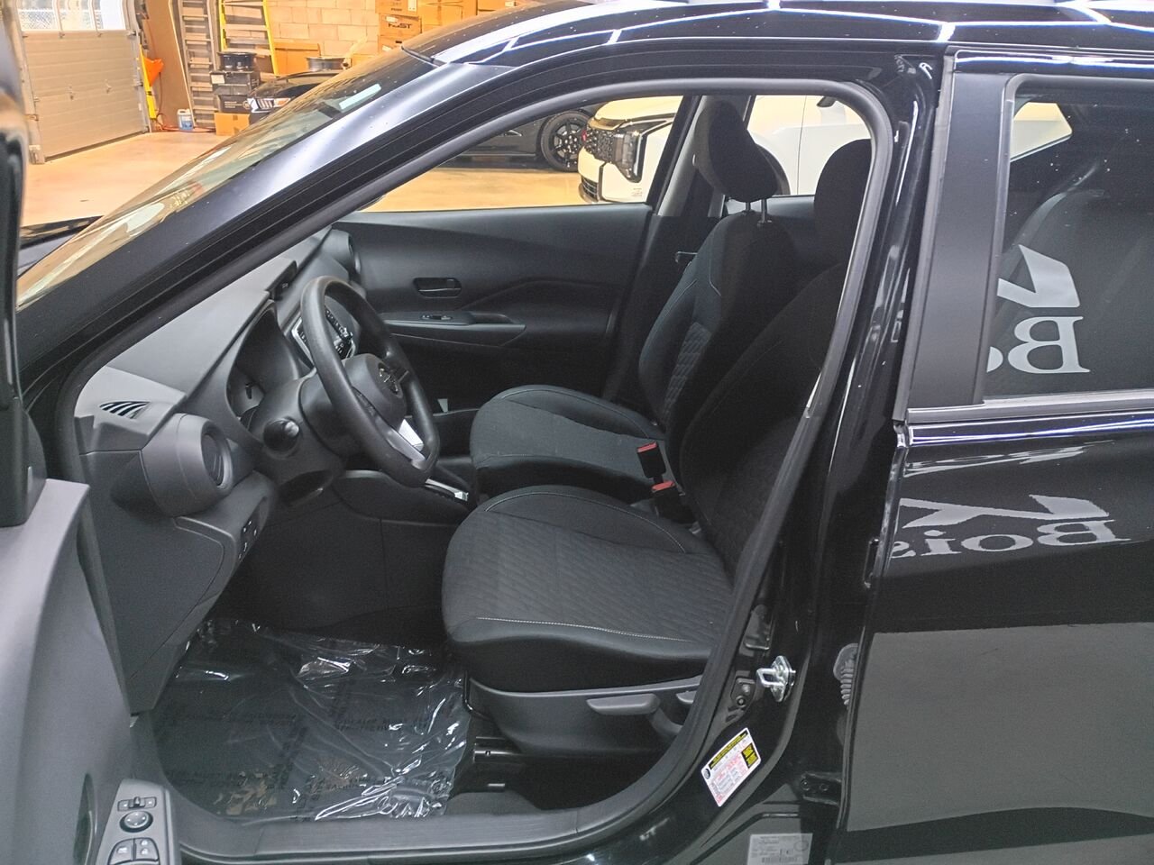2021 Nissan Kicks Black Blainville - photo #15