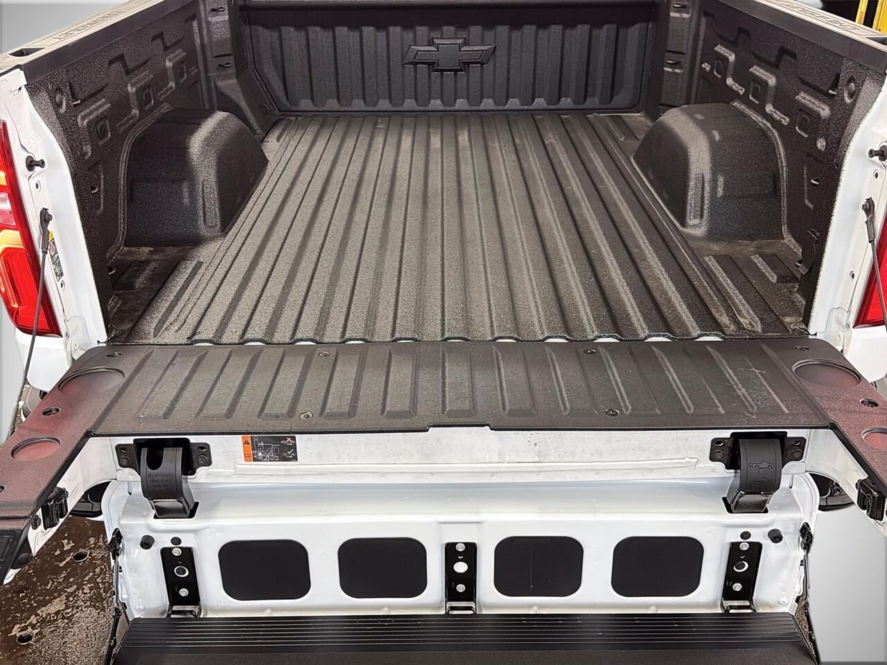 CHEVROLET Silverado 1500 RST 2026 BLANC SOMMET Saint-Hyacinthe - photo #15