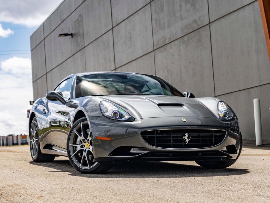 2011 Ferrari California 2011 Grey