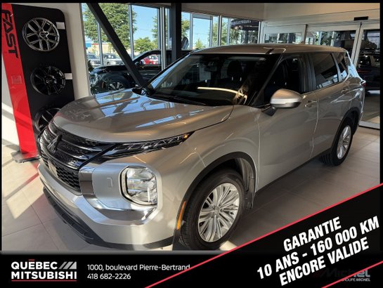 Mitsubishi Outlander ES S-AWC, 7 passagers, Climatisation 2023 Argent