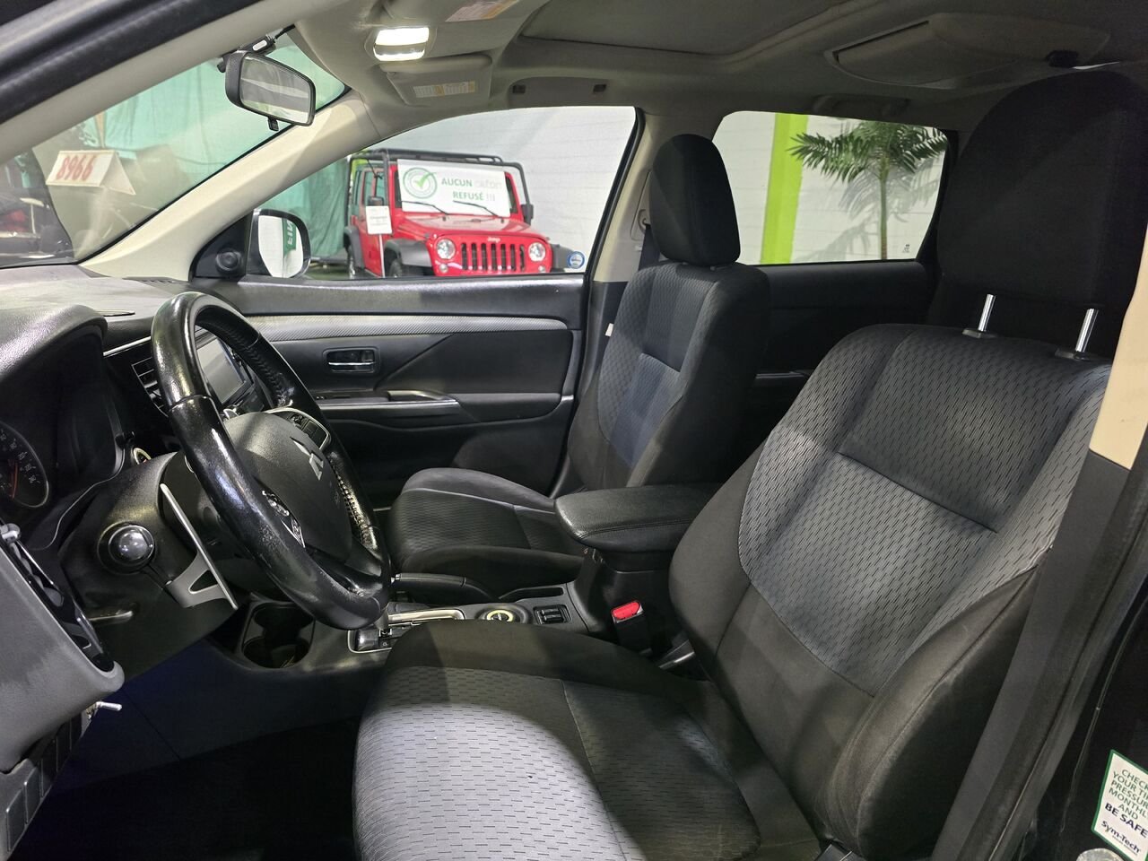 2014 Mitsubishi Outlander Black  - photo #9