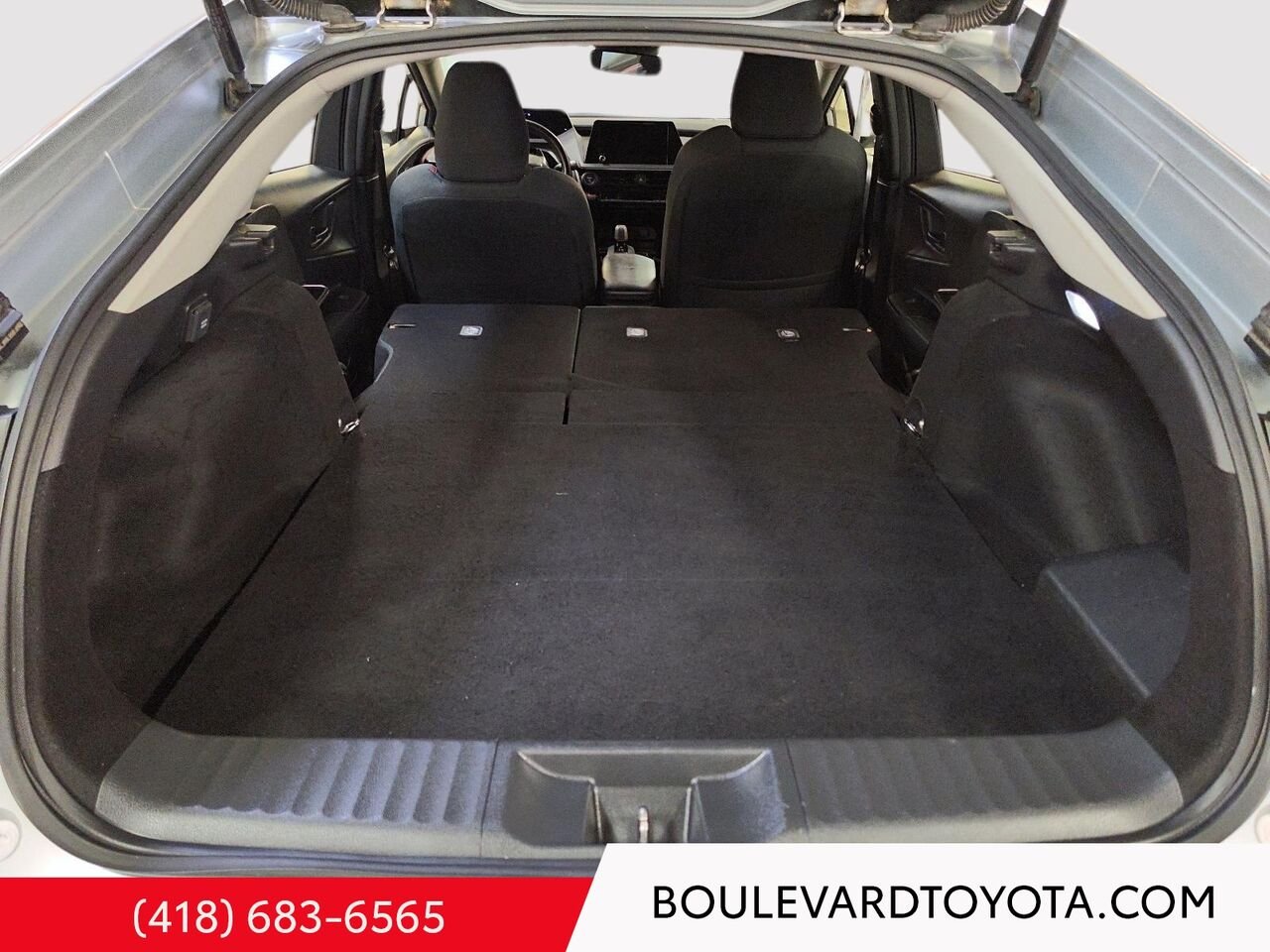 Toyota Prius Prime 100071A-44 | SE 2023 Argent Incisif Québec - photo #18