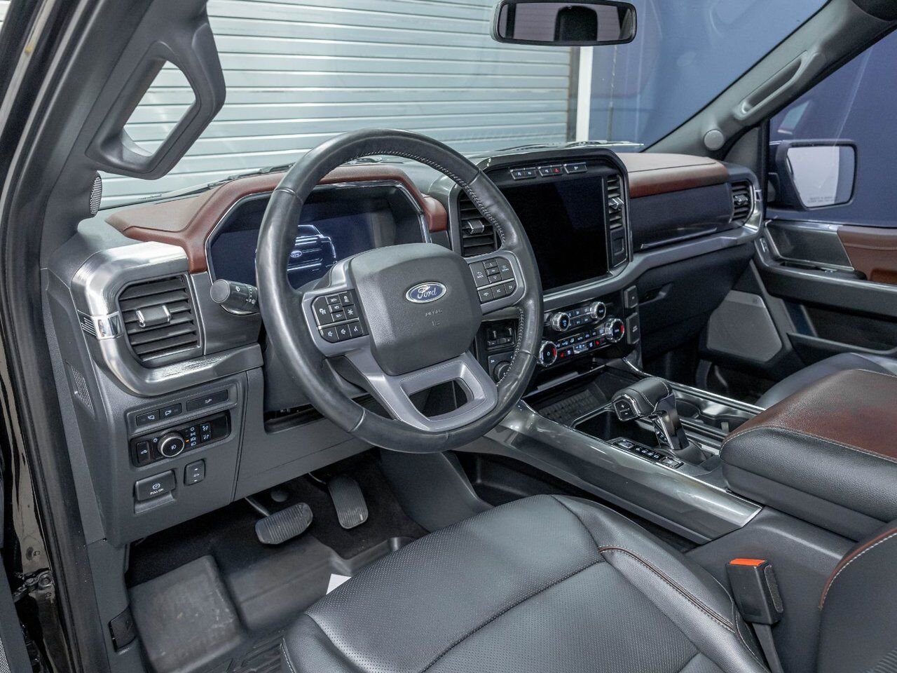 Ford F-150 LARIAT CREW 4X4 502A *TOIT* NAV CUIR SIÈGES VENT 2023 Noir Saint-Jérôme - photo #1
