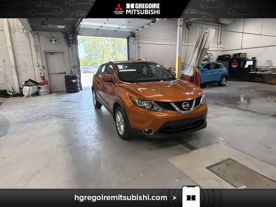 Nissan Qashqai SV *AWD* Mags Caméra Bancs Chauffants 2017 Orange
