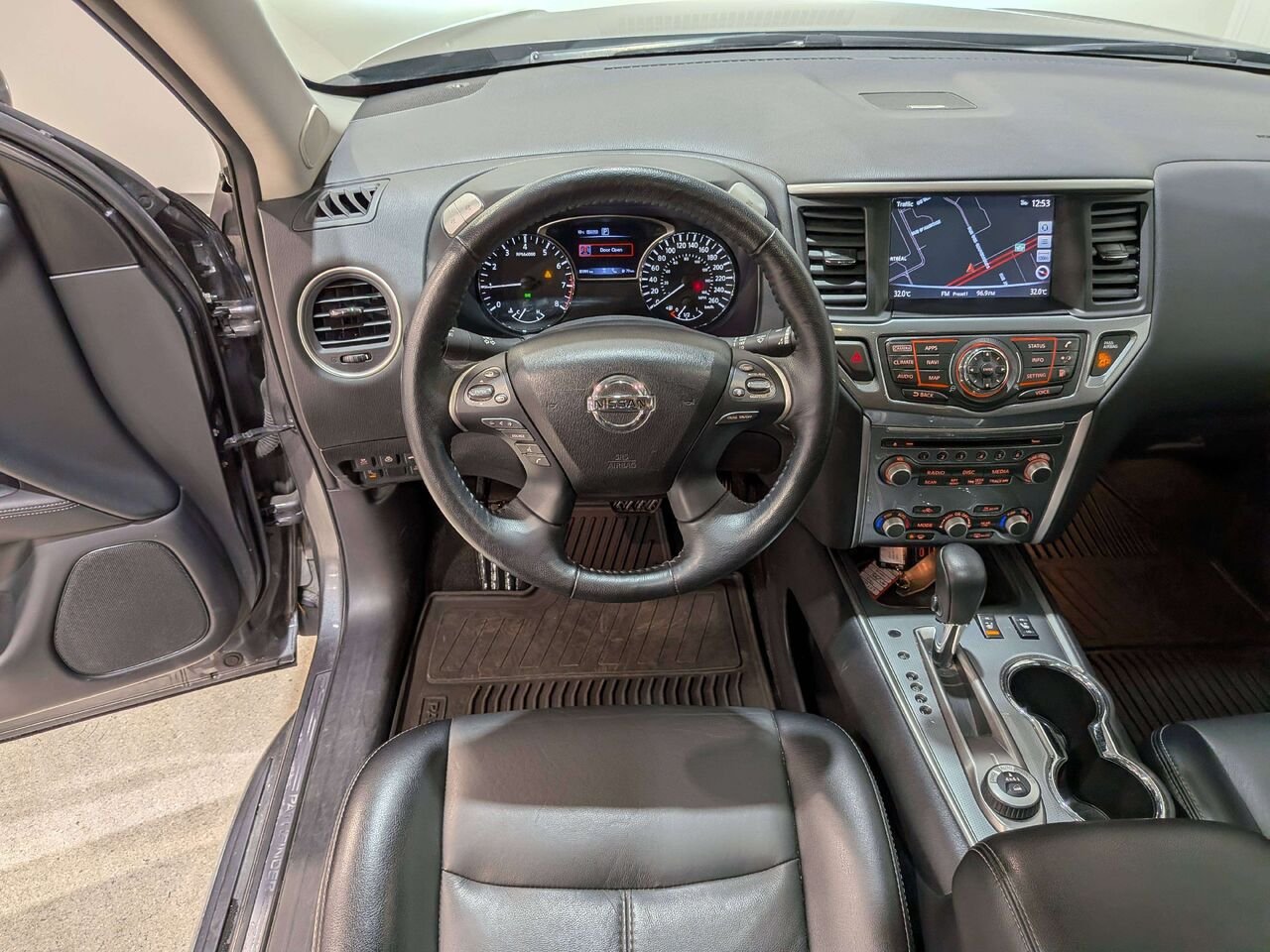Nissan Pathfinder 2020 Gris Val-David - photo #12