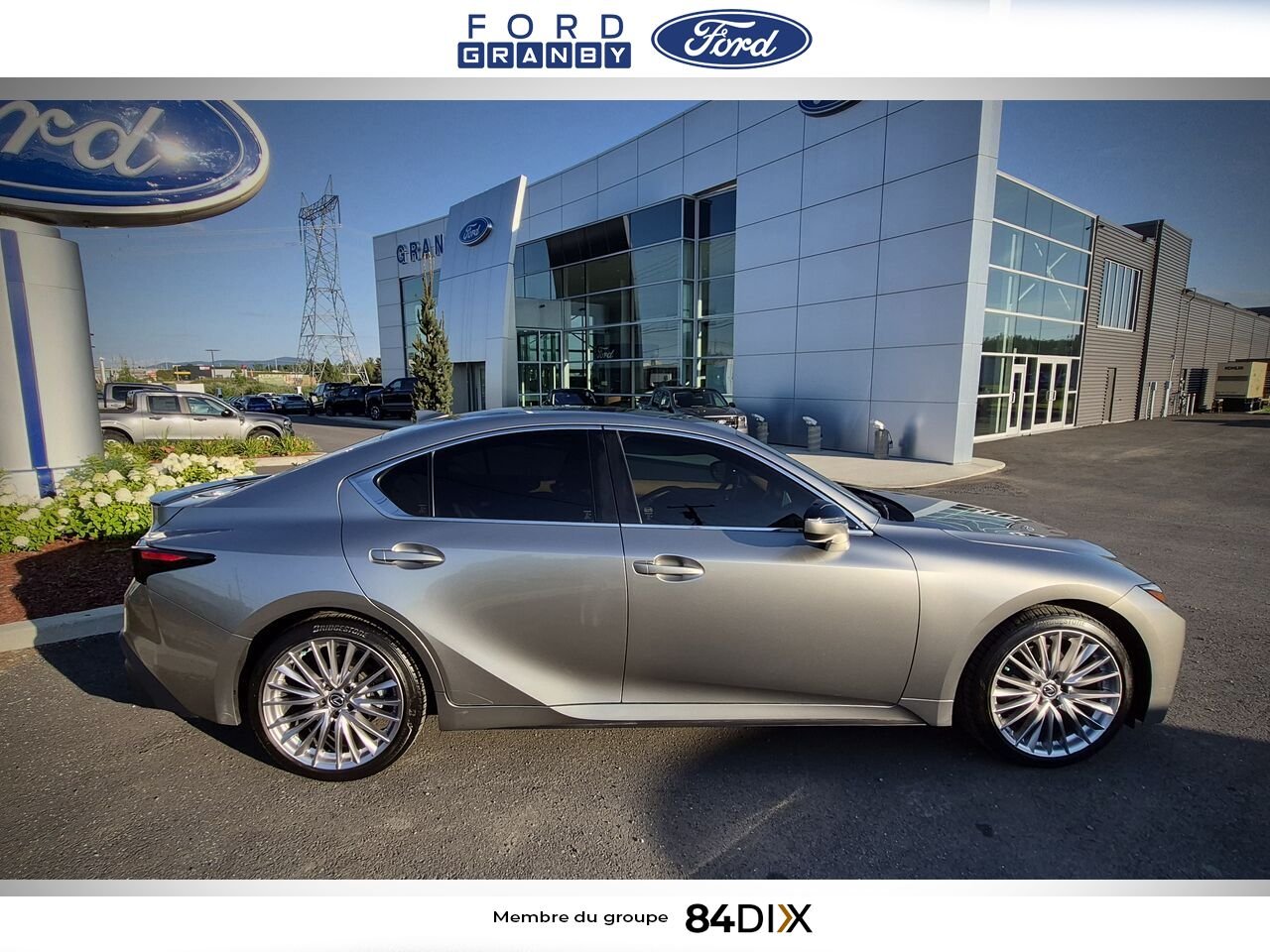 Lexus IS 2023 Argent Granby - photo #8