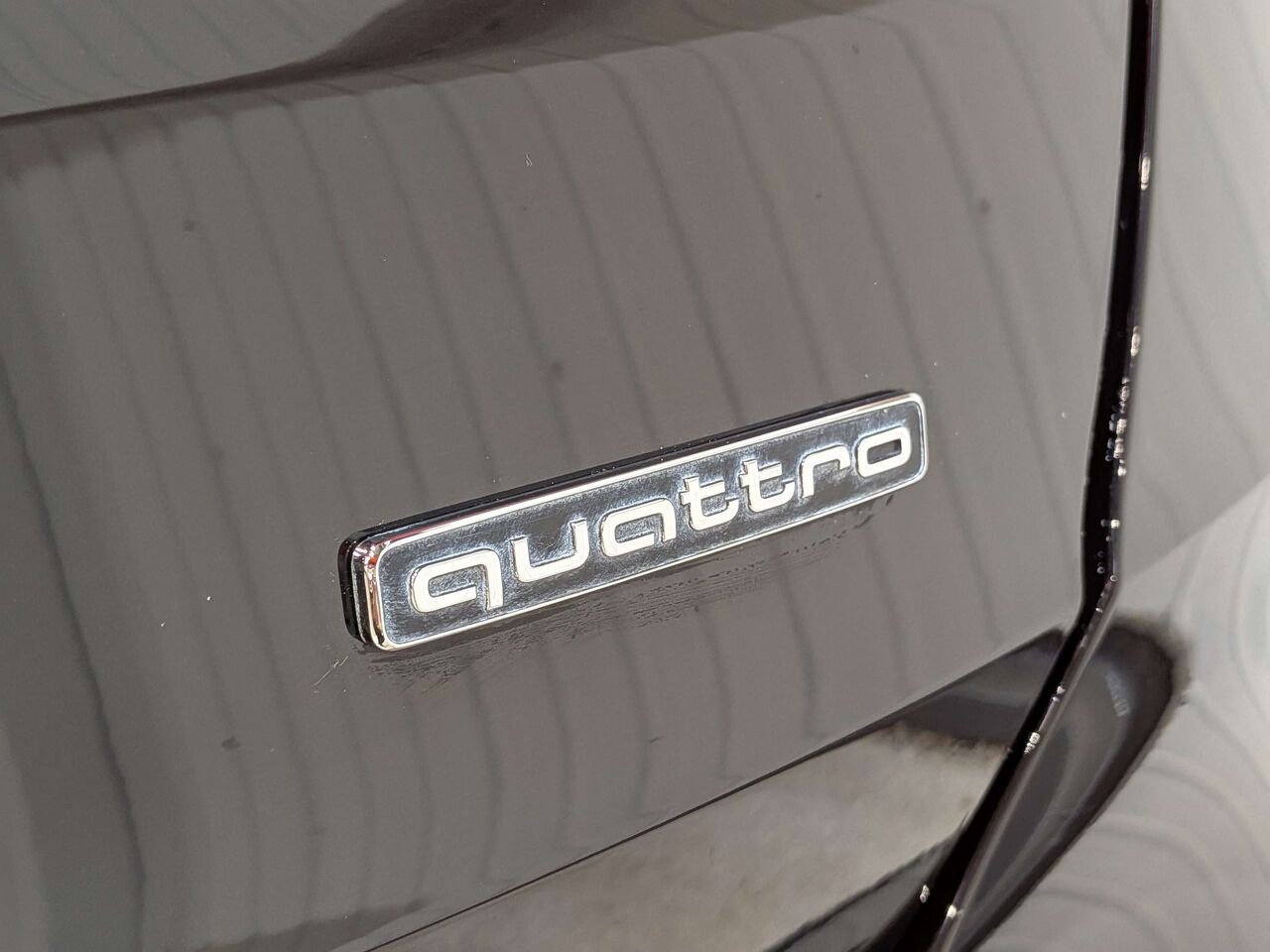 2021 Audi Q3 Progressiv 45 TFSI quattro Black Mirabel - photo #37